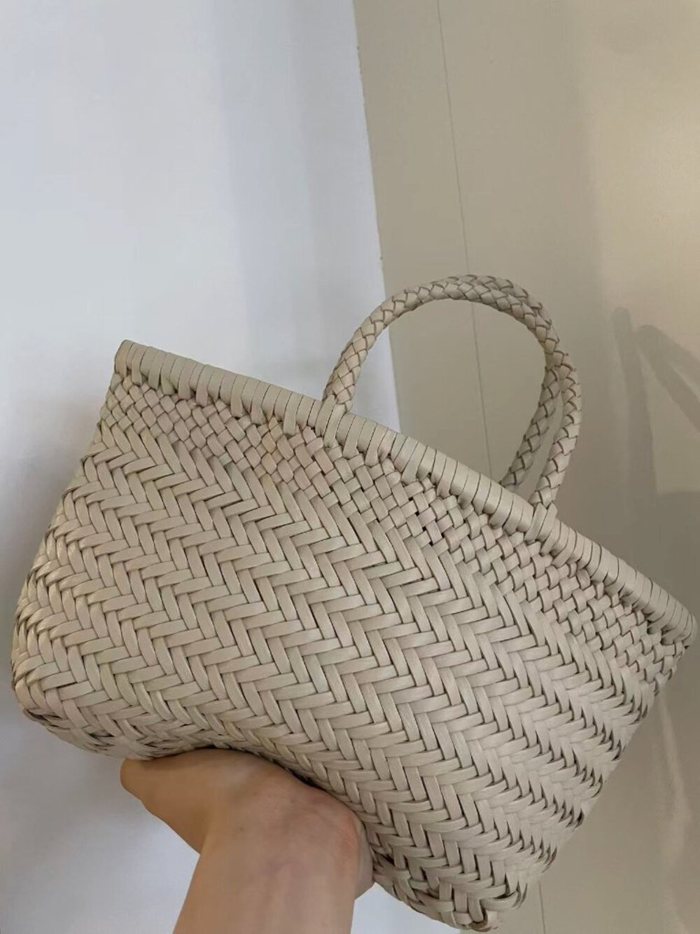 Dragon Diffusion Mini Flat Gora 8809 Woven Leather Tote Bag Off White One Size - Picture 4 of 11